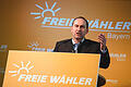 Landesversammlung der Freien Wähler Bayern       -  Der bayerische Landesvorsitzende der Freien Wähler, Hubert Aiwanger, hält am 15.10.2016 in Fürth (Bayern) eine Rede. Die Freien Wähler Bayern kamen zu einer Landesversammlung zusammen. Bei der Neuwahl des Landesvorstandes wurde der Aiwanger im Amt bestätigt. Foto: Nicolas Armer/dpa +++(c) dpa - Bildfunk+++