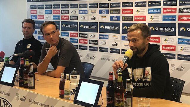 Kickers - PK Carl Zeiss Jena - FC Würzburger Kickers       -  Die Pressekonferenz nach dem 1:1 zwischen Carl Zeiss Jena und dem  FC Würzburger Kickers