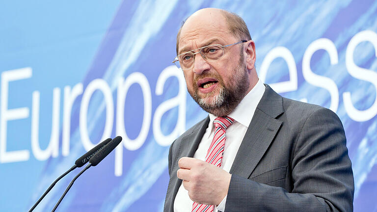 EU-Spitzenkandidaten       -  Martin Schulz

SPE


Der 58-jährige Schulz führt nicht nur die Liste der deutschen Sozialdemokraten, sondern auch der europäischen Sozialisten an. Seit Januar 2012 sitzt der gelernte Buchhändler dem Europaparlament vor. Kürzlich kam es während einer Rede des Parlamentspräsidenten in der israelischen Knesset zu einem Eklat, als Schulz auf die Benachteiligung palästinensischer Bürger bei der Wasserversorgung hinwies.