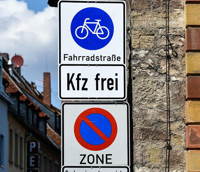 Die Büttnerstraße ist die erste Fahrradstraße in Würzburg. Autos sind hier aber weiterhin erlaubt.