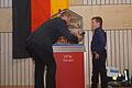 Mit dem Theaterstück über den 'kleinen Florian' stellten die Aktiven der Feuerwehr Kürnach den Weg einer ehrenamtlich Feuerwehr-Karriere vor.