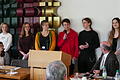 So viele junge Gesichter hat es kaum einmal im Kreistag gegeben: Die Fridays-for-Future-Bewegung im Landkreis Haßberge spricht im Gremium vor. Im Bild (von links) Frieda Faber, Jule Scheuring, Moesha Nitzold, Max Faber, Kilian Leander Klug und Selina Schorr. Vorne rechts, den Schülern zugewandt, Landrat Wilhelm Schneider.&nbsp;