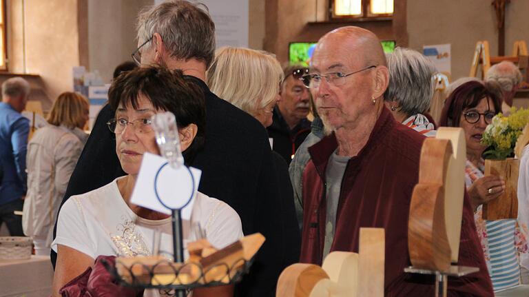 Zahlreiche Besucher schlenderten am Sonntag über die Fachmesse im Abteigebäude.