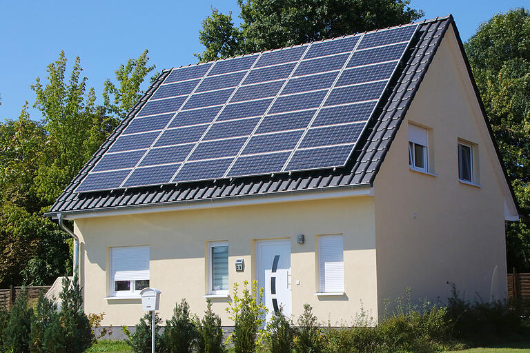 Im besten Fall bildet die Solaranlage auf dem Dach ein geschlossenes Rechteck. Andere Formen sind in Iphofen nur in Ausnahmen zugelassen.