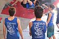 Die siegreichen Schüler des  Friedrich-Koenig-Gymnasiums Würzburg beim Landesfinale der bayerischen Schulen im Sportklettern in Aktion. An der Wand klettert Felix Hümmer.