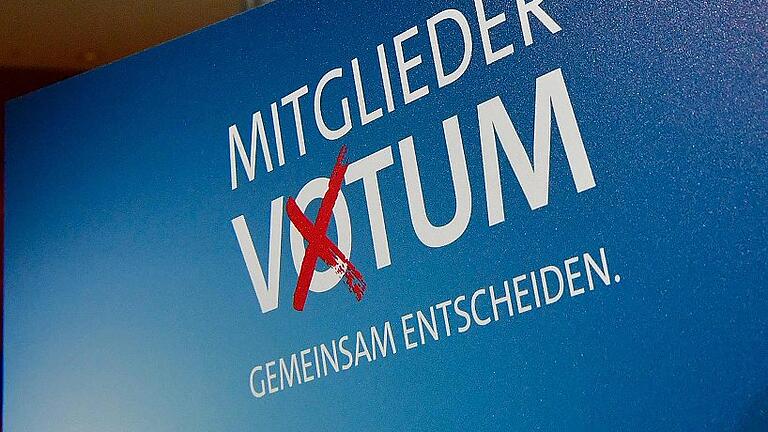 GERMANY-POLITICS-COALITION-SPD-REFERENDUM-RESULTS       -  Das Mitgliedervotum der SPD ist geschafft, jetzt muss die Parteispitze im Willy-Brandt-Haus über die Besetzung ihrer Ministerämter entscheiden. Und das wird nicht einfach.