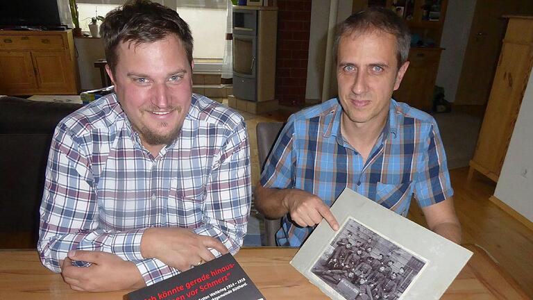 Für ihr Buch über die letzten Kriegstage in Franken haben Historiker Georg Menig und Co-Autor Stefan Fach unter anderem bislang unzugängliche Quellen aus US-Archiven ausgewertet.