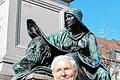 Wo zum Ehrentag fotografieren? Im Rückert-Jahr 2016 keine Frage für den Schweinfurter Ehrenbürger Kurt Petzold, der am Samstag 80 Jahre alt wird.