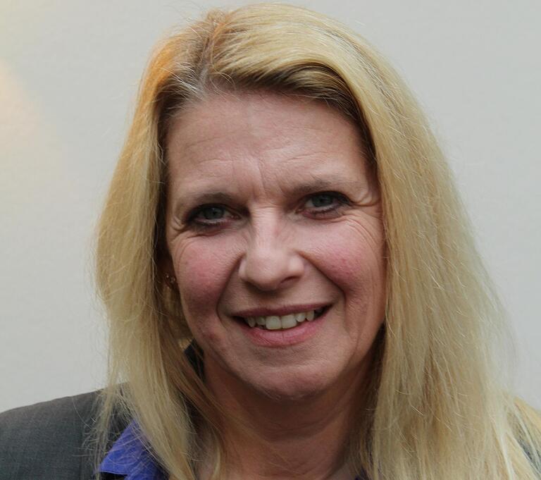 'Wir haben uns Gedanken gemacht, was wir tun können, um unsere Mitarbeiter zu motivieren und neue zu uns zu locken': Geschäftsführerin Heike Wenzel möchte mit der Viertagewoche die Attraktivität ihres Unternehmens für Fachkräfte steigern. 'Wir haben uns Gedanken gemacht, was wir tun können, um unsere Mitarbeiter zu motivieren und neue zu uns zu locken': Geschäftsführerin Heike Wenzel möchte mit der Viertagewoche die Attraktivität ihres Unternehmens für Fachkräfte steigern.