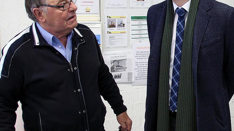 Treffen am Rande des Arbeitsbesuchs: Landrat Florian Töpper (rechts) mit Seniorchef Josef „Sepp“ Ludwar. Treffen am Rande des Arbeitsbesuchs: Landrat Florian Töpper (rechts) mit Seniorchef Josef „Sepp“ Ludwar.