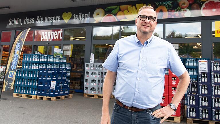 Das Lebensmittelunternehmen Trabold, das zu Edeka gehört und in der Region Würzburg mehrere Filialen betreibt, gibt es seit 60 Jahren. Hier zu sehen: Inhaber Marco Trabold.