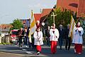 Die Wallfahrer aus Hausen auf ihrem Weg nach Fährbrück. Sie wurden wie alle anderen Wallfahrtsgruppen von der Freiwilligen Feuerwehr abgesichert.