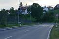 Im Bereich des Sportplatzes wurde orteinwärts ein Tempolimit von 70 km/h eingerichtet.