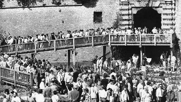 Besucherrekord bei der Landesgartenschau 1990 in Würzburg: 2,5 Millionen Besucher kamen damals auf das Gelände am Fuß der Festung Marienberg.