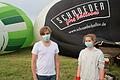 Frithjof und Paula sind aus Bremen zum Sommercamp des Deutsch-Französischen Jugendwerks angereist. Das Ballonfahren ist für sie ein Höhepunkt der Woche. Fotos: Ralf Dieter