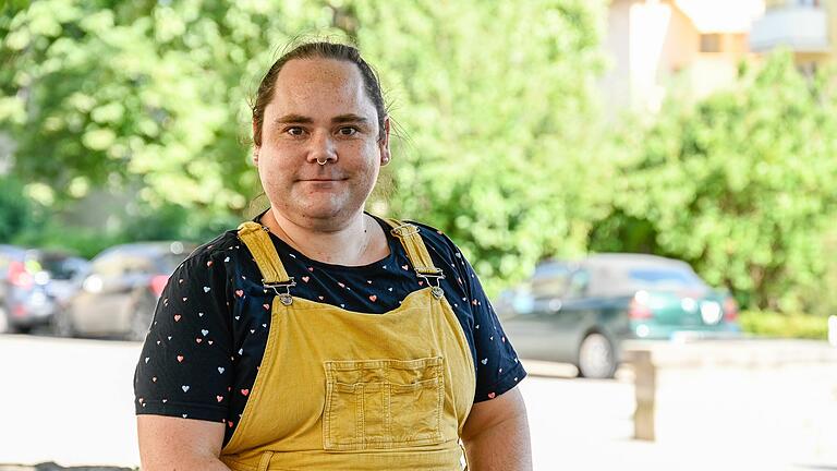 Juso-Vorstandsmitglied Sophie Rumpel nennt unter anderem den Verzicht auf Alkohol auf Würzburger Volksfesten als einen Änderungsvorschlag. Juso-Vorstandsmitglied Sophie Rumpel nennt unter anderem den Verzicht auf Alkohol auf Würzburger Volksfesten als einen Änderungsvorschlag.