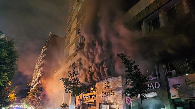 Nahostkonflikt - Beirut       -  Feuer in Beirut nach israelischem Luftangriff (Archivbild).