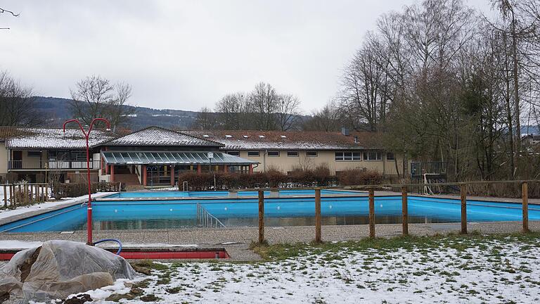 Dank des Engagements des Schwimmbadvereins befindet sich das Fladunger Freibad in einem guten Zustand.