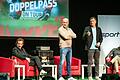 Zwischen Klamauk und Experten-Runde: Mario Basler (Zweiter von links) und Thomas Helmer (Zweiter von rechts) unterhielten das Publikum beim 'Doppelpass on Tour' in Veitshöchheim. Auch Ex-TV-Kommentator Jörg Dahlmann (links) und Kickers-Sportdirektor Sebastian Neumann (rechts) waren mit von der Partie.
