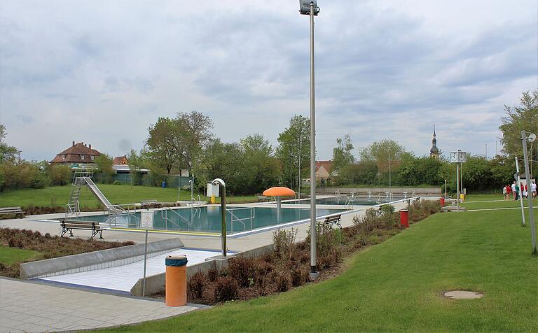 Das Freibad Abtswind eröffnete am 1. Mai.