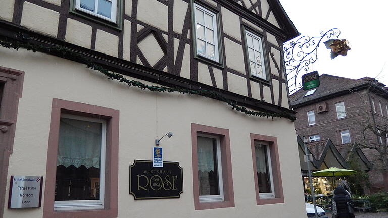 Aus dem früheren Wein- und Wirtshaus wird unter Leitung von Franco Bonetti die Rose Osteria 47. Aus dem früheren Wein- und Wirtshaus wird unter Leitung von Franco Bonetti die Rose Osteria 47.