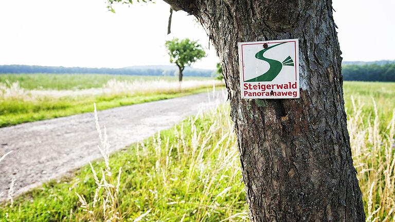Der Steigerwald-Panoramaweg wurde erneut ausgezeichnet. Der Steigerwald-Panoramaweg wurde erneut ausgezeichnet.