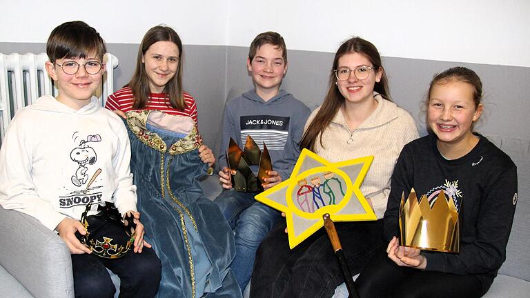 Diese fünf Sternsinger aus Volkach überbrachten Bayerns Ministerpräsident Markus Söder in München den Neujahrssegen: Emil Koch (von links), Theresa Schäfer, Simon Ewald, Kerstin Dittmann und Emilia Kornell. Diese fünf Sternsinger aus Volkach überbrachten Bayerns Ministerpräsident Markus Söder in München den Neujahrssegen: Emil Koch (von links), Theresa Schäfer, Simon Ewald, Kerstin Dittmann und Emilia Kornell.