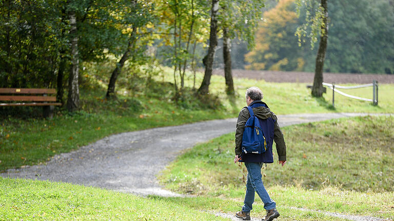 Main Post       -  15 Kilometer wandernd durchs Gollachtal: Auf geht`s zu einer schönen Rundtour.