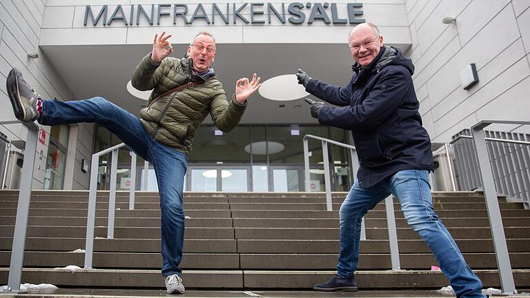 Lassen sich die gute Laune von der Corona-Krise nicht verderben: Die Komödianten Volker Heißmann (links) und Martin Rassau freuen sich auf 'Fastnacht in Franken'.&nbsp;