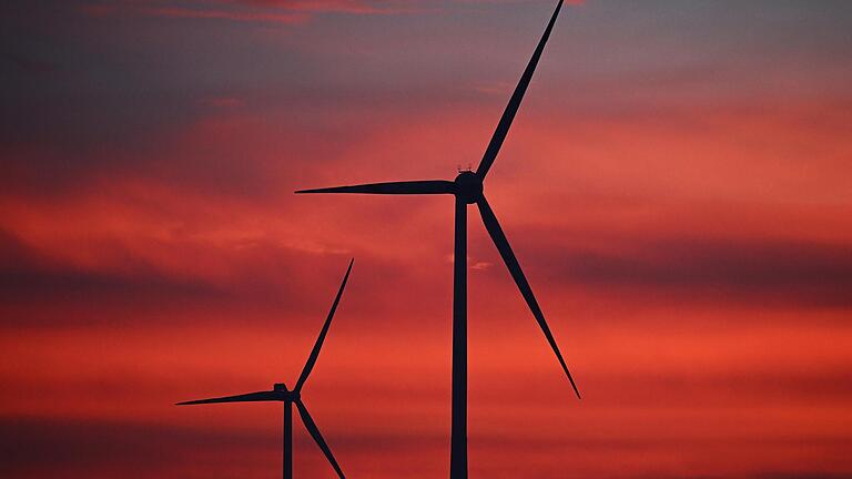 Für einen möglichen Windpark im Roßbacher Forst gibt es inzwischen weitere Interessenten.       -  Für einen möglichen Windpark im Roßbacher Forst gibt es inzwischen weitere Interessenten.