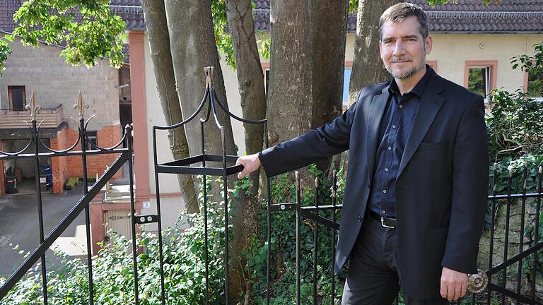 Pfarrer Matthias Hörning vor seinem Amtsantritt in Karlstadt. Nach acht Jahren wird er die Kirchengemeinde im August nun wieder verlassen. Pfarrer Matthias Hörning vor seinem Amtsantritt in Karlstadt. Nach acht Jahren wird er die Kirchengemeinde im August nun wieder verlassen.