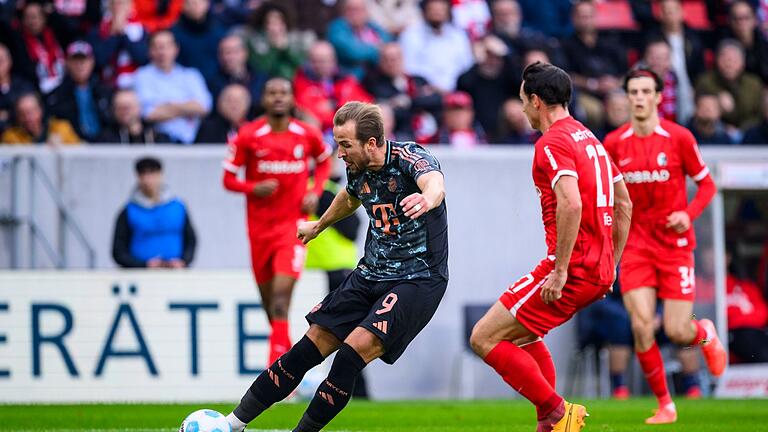 SC Freiburg - Bayern München       -  Harry Kane kann es nicht nur vom Elfmeterpunkt.