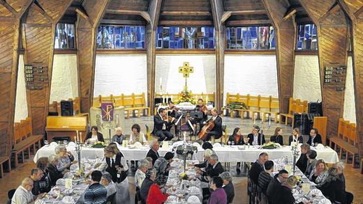 Gründonnerstag: In der Martin-Luther-Kirche wurden Lammfilet, Rosmarinkartoffeln und Speckbohnenbündel gereicht.