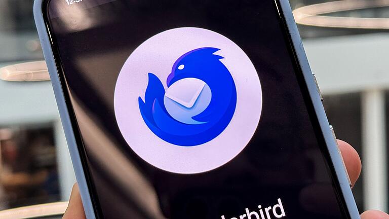 Thunderbird auf einem Android Smartphone       -  Jetzt auch für das Smartphone: der quelloffene und werbefreie Mail-Client Thunderbird.