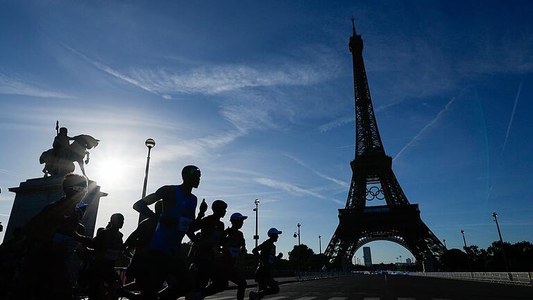 Paris 2024 - Leichtathletik       -  Das Rennen führte auch zweimal am Eiffelturm vorbei