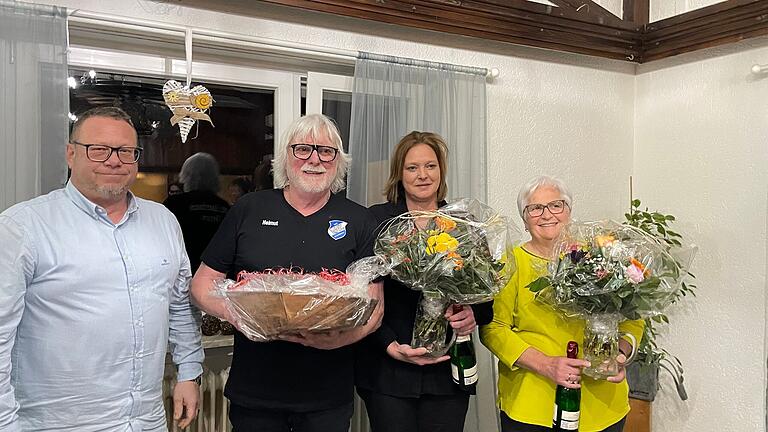 Im Bild von links: Jens-Rainer Mauder, Helmut Höfer, Simone Seufert, Heike Röder.