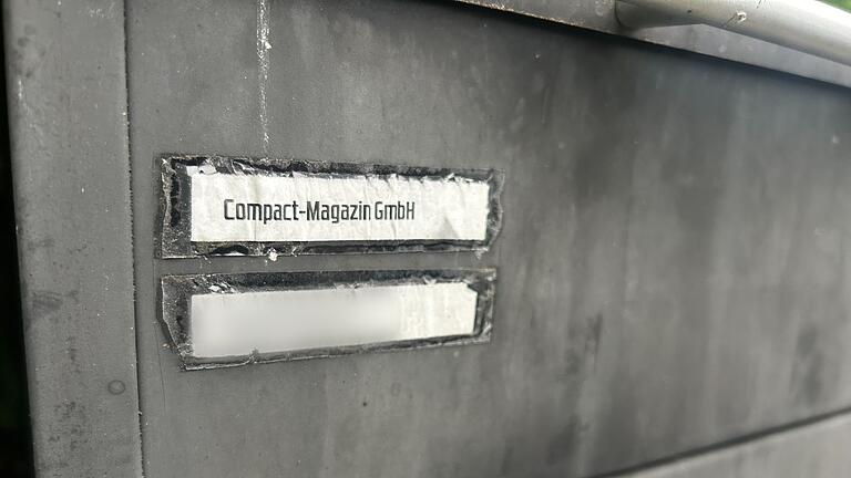 Polizei geht gegen rechtsextremes Magazin &bdquo;Compact&rdquo; vor       -  Das Bundesinnenministerium verweist auf &bdquo;antisemitische, rassistische, minderheitenfeindliche, geschichtsrevisionistische und verschwörungstheoretische Inhalte&rdquo;.