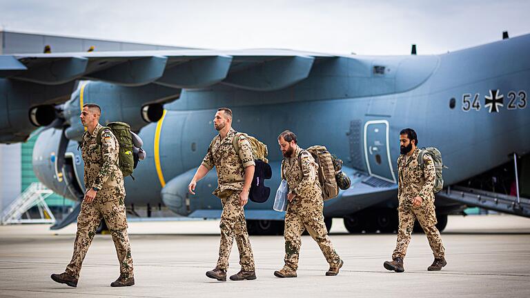 Rückkehr deutscher Soldaten aus dem Niger - Die Bundeswehr-Soldaten waren bislang in Niger im Einsatz. Rückkehr deutscher Soldaten aus dem Niger - Die Bundeswehr-Soldaten waren bislang in Niger im Einsatz.
