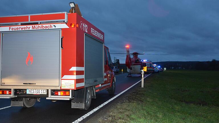 Am Donnerstagmorgen kam es zwischen Salz und Niederlauer zu einem Verkehrsunfall. Zwei Personen wurden schwer verletzt.