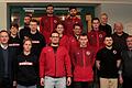 Die Vertreter der erfolgreichen Mannschaften und herausragende Einzelsportler im Seniorenbereich mit Eltmanns Bürgermeister Michael Ziegler (links) und Drittem Bürgermeister Peter Klein (rechts).