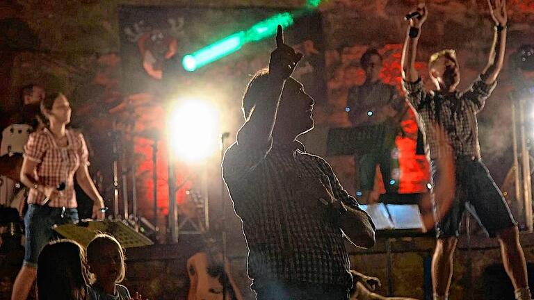 Die Stimmung der Band überträgt sich auf das Publikum.