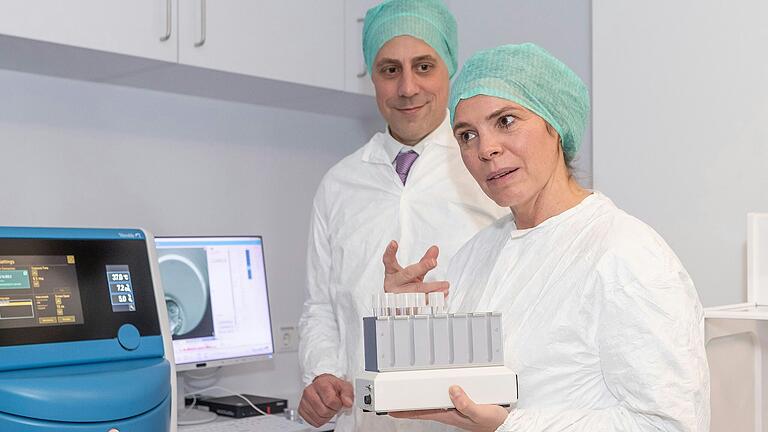 Dr. Michael Schwab und Dr. Claudia Staib behandeln am Kinderwunschzentrum der Uniklinik in Würzburg Paare mit unerfülltem Kinderwunsch.