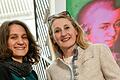 Die Geschäftsführerin und die Intendantin: Katharina Strein (links) und Evelyn Meining, die Chefinnen der Würzburger Mozartfests, und hinter ihnen der Namensgeber des Festivals.