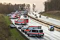 Zu einem schweren Unfall mit zwei Toten und 31 Verletzten kam es am Sonntag, 24. März, auf der A3 nahe der Ausfahrt Helmstadt.