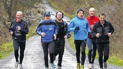 Gemeinsam unterwegs: Für die Teilnehmer am Sponsorenlauf ging es querfeldein durch Ostheim und Umgebung. Gemeinsam unterwegs: Für die Teilnehmer am Sponsorenlauf ging es querfeldein durch Ostheim und Umgebung.