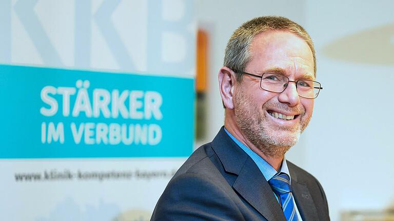 'Corona hat deutlich gezeigt, wie wichtig die Krankenhäuser auch in der Fläche sind, weil alle in einem Netzwerk übergreifend agiert haben', sagt Martin Stapper, ab Januar neues Vorstandsmitglied der Klinik-Kompetenz-Bayern (KKB). 'Corona hat deutlich gezeigt, wie wichtig die Krankenhäuser auch in der Fläche sind, weil alle in einem Netzwerk übergreifend agiert haben', sagt Martin Stapper, ab Januar neues Vorstandsmitglied der Klinik-Kompetenz-Bayern (KKB).