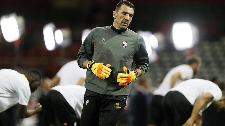 Gianluigi Buffon       -  Sollte Juve gewinnen, wäre Torwart Gianluigi Buffon mit 39 Jahren und 126 Tagen der älteste Sieger überhaupt. Foto: Kirsty Wigglesworth