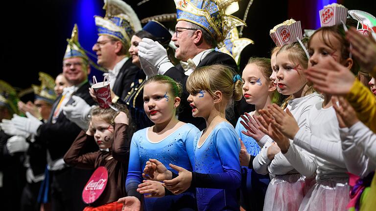 Damals ging's noch: Die Rosenmontagssitzung der Kitzinger Karnevalsgesellschaft (KiKaG) in der Florian-Geyer-Halle im Februar 2020. Damals ging's noch: Die Rosenmontagssitzung der Kitzinger Karnevalsgesellschaft (KiKaG) in der Florian-Geyer-Halle im Februar 2020.