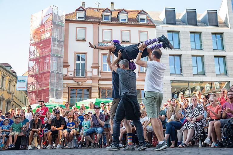 Am oberen Markt brachte&nbsp; Stevie Wheels das Publikum zum staunen.