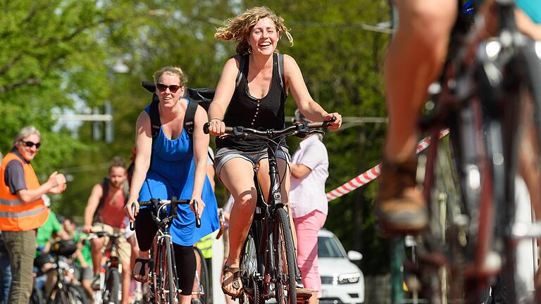 Gut besucht war bereits im April eine Fahrrad-Demo in Würzburg, mit dem das Bündnis 'Verkehrswende jetzt' auf seine Ziele aufmerksam machte.